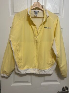 Vintage Reebok Pale Yellow and White Zip-Up Windbreaker M